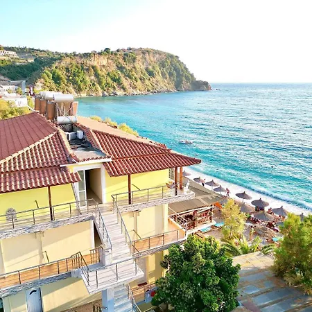 Potam'sea Bliss 33- Front, Sun Beds & Parking * Himare